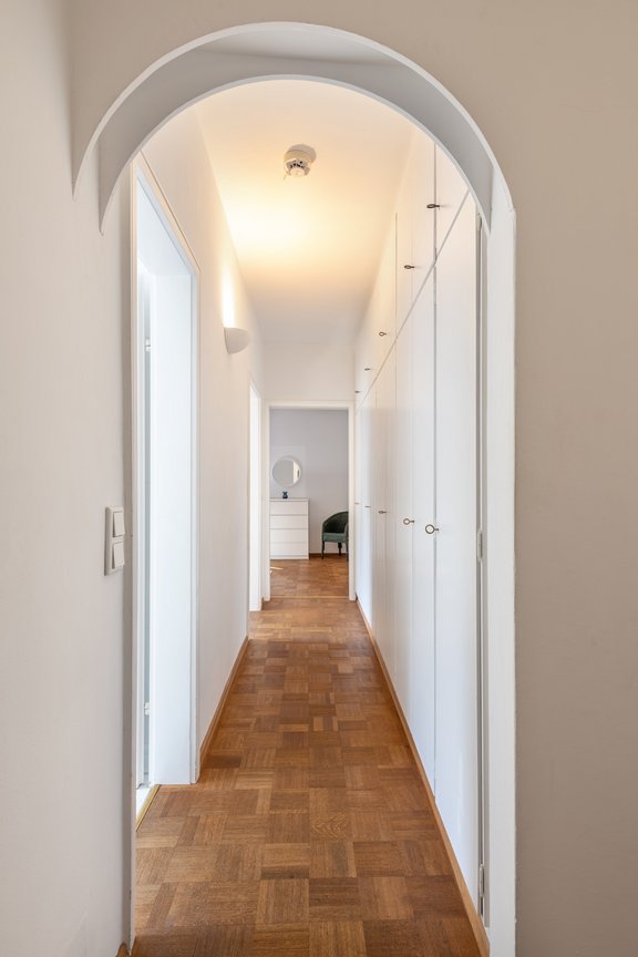 Raumhoher Einbauschrank