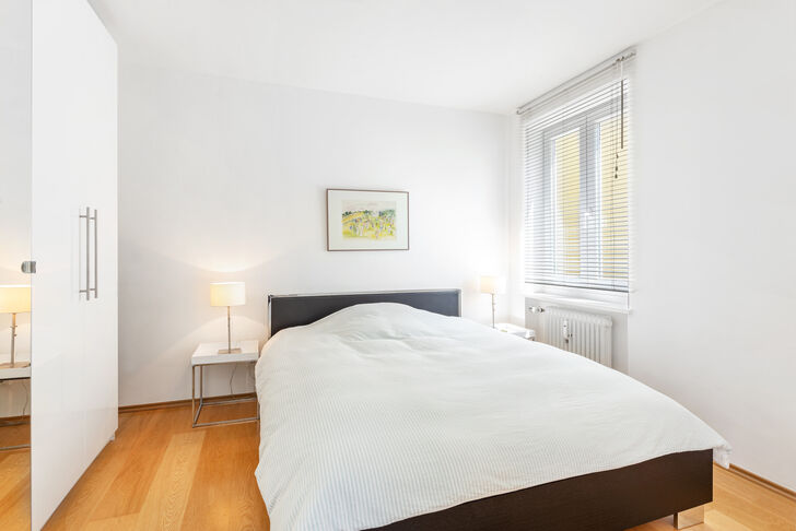 Gut geschnittenes Schlafzimmer