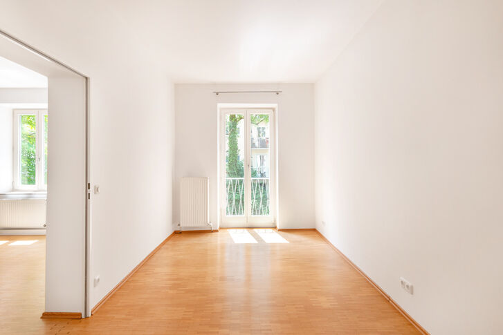 Schlafzimmer mit Stellflächen