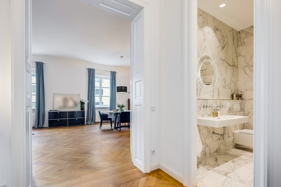 Die Wohnung besticht durch ihren edlen Look