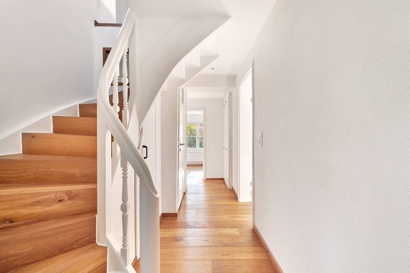 Drei lichterfüllte Geschosse