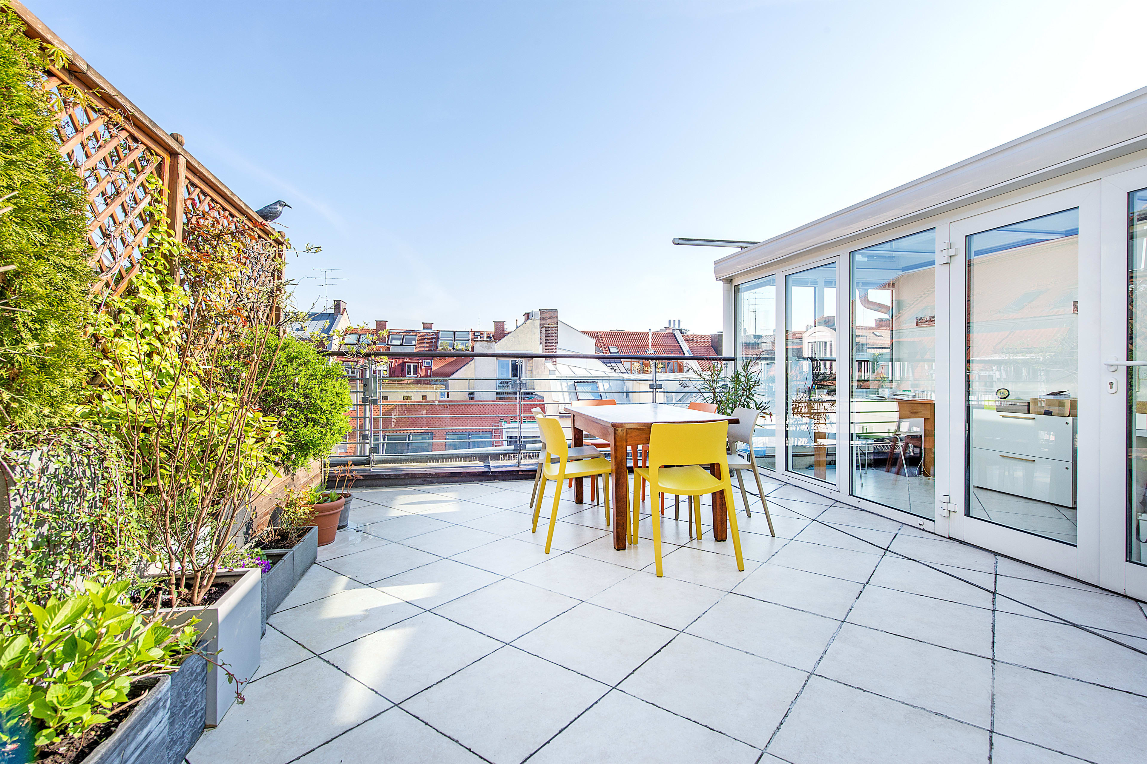 mit traumhafter Dachterrasse