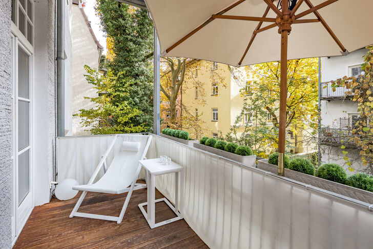 Balkon in den Innenhof