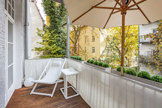 Balcony to the inner courtyard