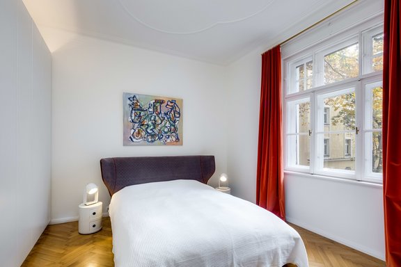 Bedroom with orientation