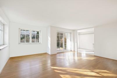 3 room garden apartment over two floors in top location