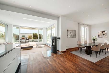 Attraktiv ausgestattetes 3-Zimmer-Penthouse mit Süd-Dachterrasse, Sauna und Hobbyraum