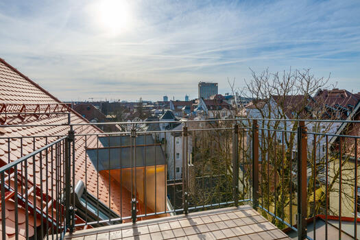 Sweeping views over the rooftops of Neuhausen