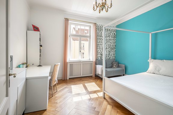 Zweites Schlafzimmer mit Ankleide