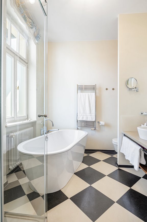 Masterbad mit freistehender Badewanne