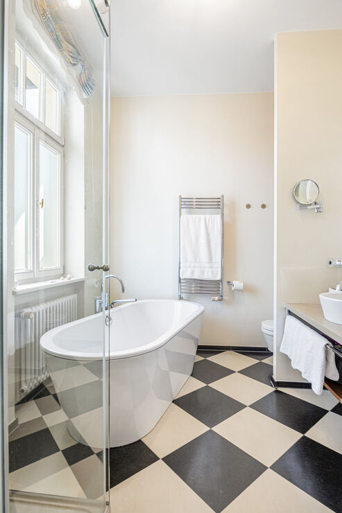 Masterbad mit freistehender Badewanne