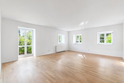 Die Räume eröffnen Traumblicke ins Grüne