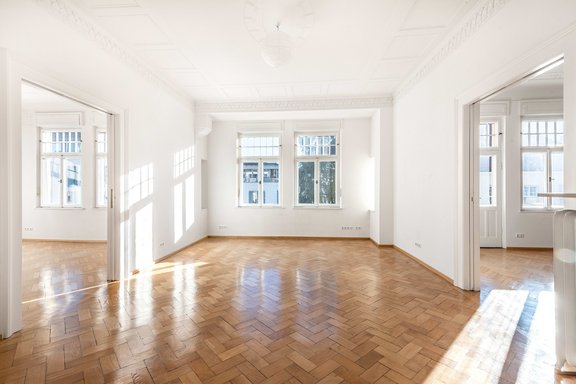 Light flooded living area