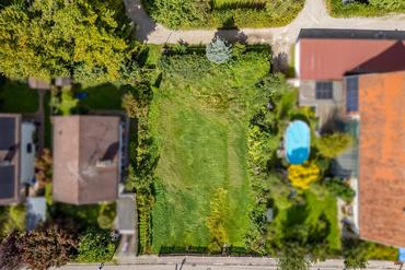 Grundstück von 670 m² mit vielzähligen Bebauungsmöglichkeiten