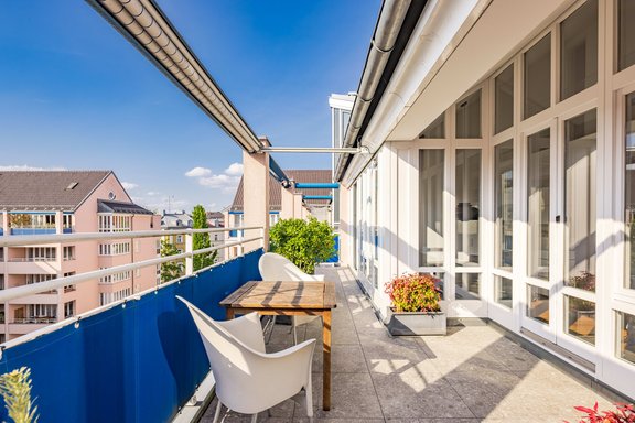 Roof terrace with perfect west-facing orientation