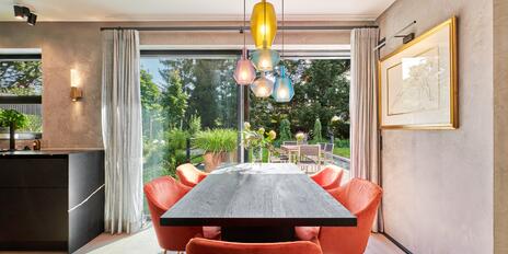 A stylish home with a stunning garden and plenty of privacy