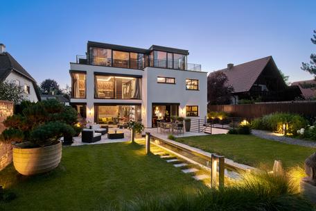 Ästhetisches Design-Domizil mit hinreißendem Garten und viel Privatsphäre