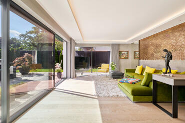 Aesthetic design home with stunning garden and plenty of privacy