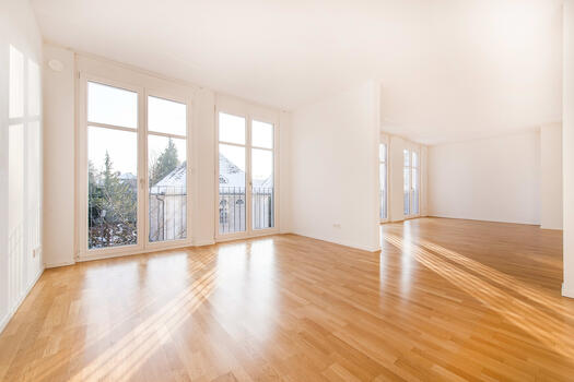 Light flooded living area
