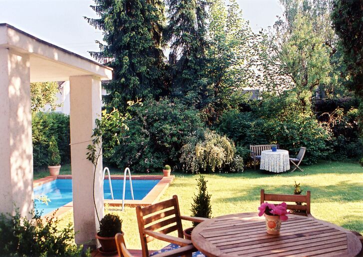 Garten mit Pool