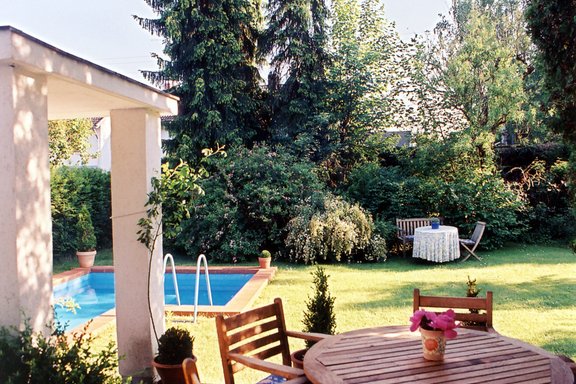 Garten mit Pool