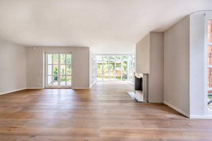 Living area with winter garden