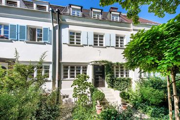 Äußerst charmantes Stadthaus von 1928 mit historischen Details und bezauberndem Garten