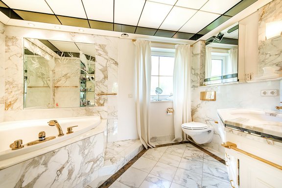 Luxuriöses Badezimmer