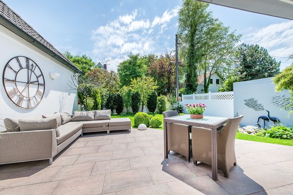 Zauberhaft angelegter Südgarten