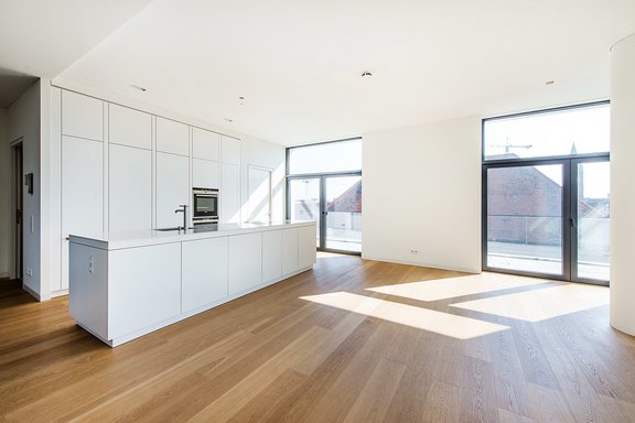 Küche mit angrenzendem Essbereich