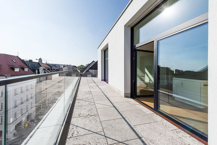 Dachterrasse mit Blick über das Hackenviertel