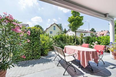 Äußerst hochwertige, moderne 3-Zimmer-Wohnung mit sonnigem Terrassengarten
