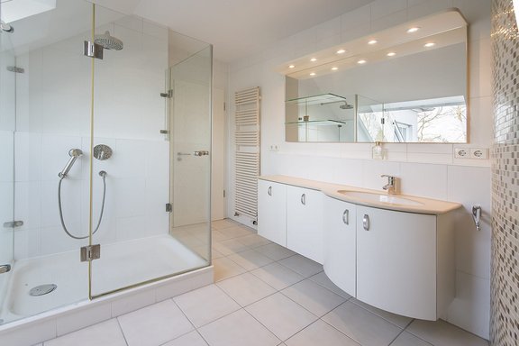 Modern shower room