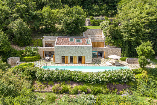 Secluded location above Lake Garda