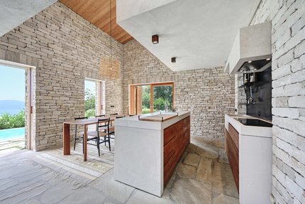 Offene Küche mit Essbereich