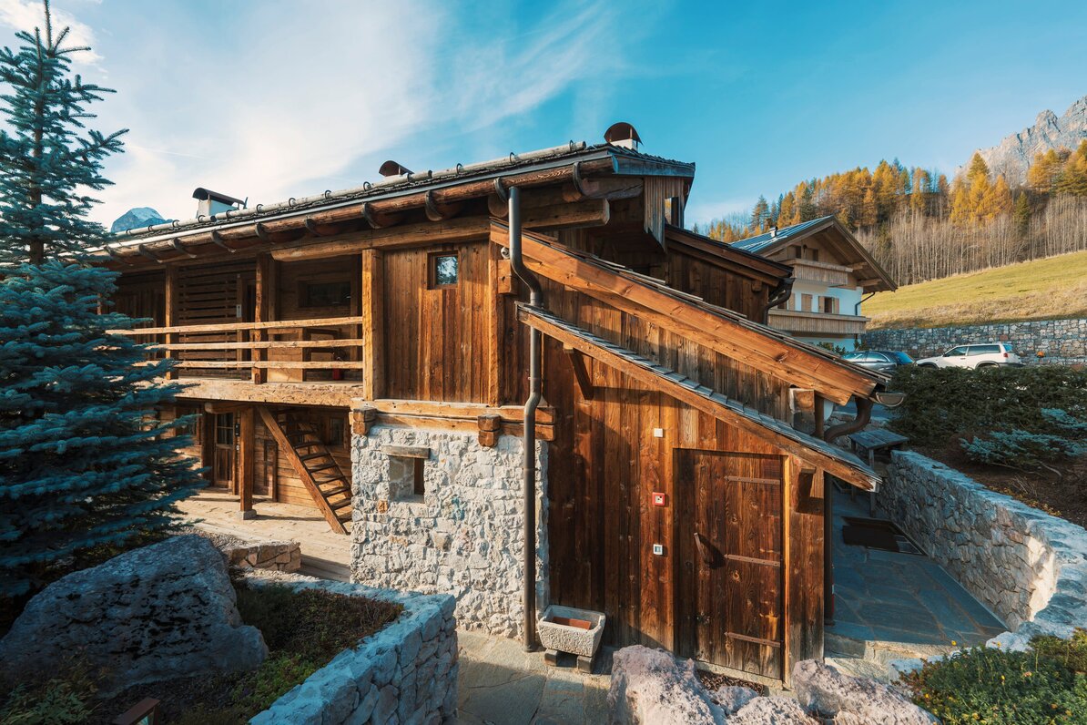 Between Stone and Reclaimed Wood: Alpine Architecture in the Dolomites