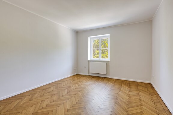 Großzügiges Schlafzimmer