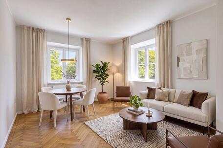 The charm of an older building on the idyllic Schlosskanal: A light-filled, perfectly laid-out 3.5-room apartment