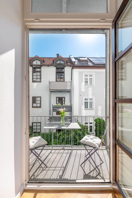 Balkon mit Morgensonne