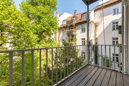 Charmanter Balkon zum Innenhof