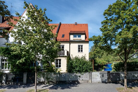 Townhouse with plenty of potential