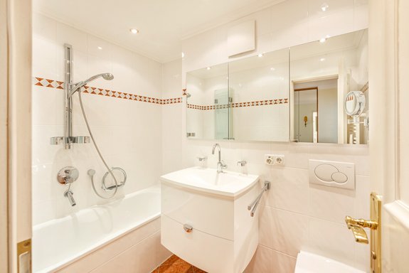 Attraktives Badezimmer