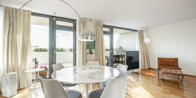 Am Luitpoldpark: Helle 2-Zimmer-Wohnung mit Südbalkon und Alpenblick im 6. Obergeschoss
