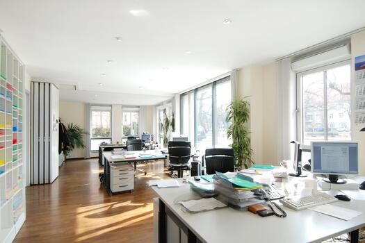 Büro im Erdgeschoss