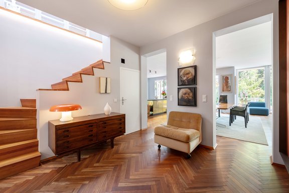 Prestigious entrance