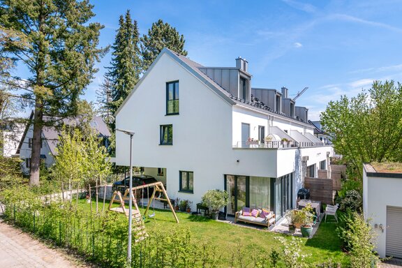 Sophisticated Modern Architecture