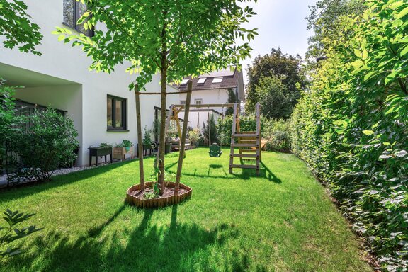 Sunny Southwest-Facing Garden