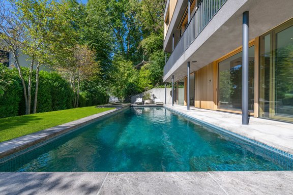 Idyllischer Süd-West-Garten mit Pool