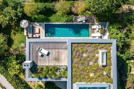 Architekten-Villa mit hochklassiger Ästhetik, Spa-Bereich und Pool in einzigartiger Lage