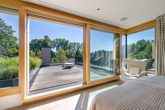 Master Suite with Rooftop Terrace